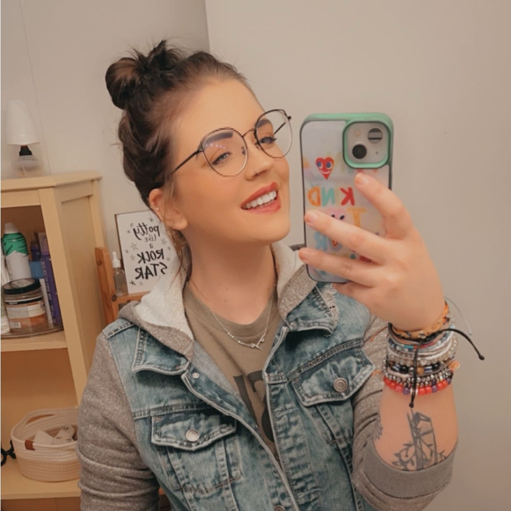 Meet your Posher, Tori